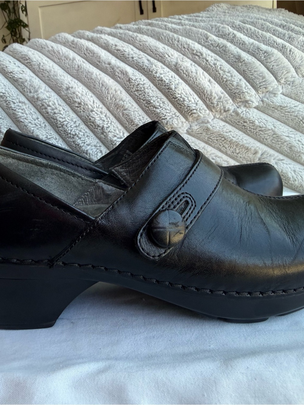 Dansko Solstice Black Leather Women's Slip-On Clog Womens US 6.5-7 EU 37